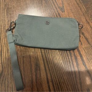 Lululemon curved wristlet light green